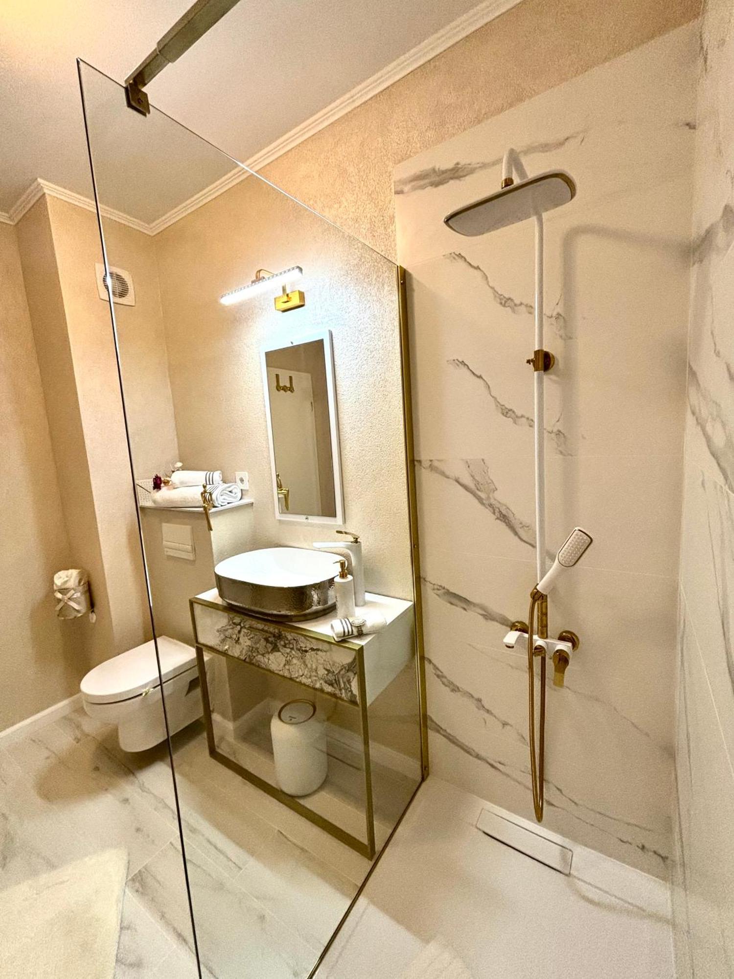 Aquilla Tower Apartment 8Th Floor Cluj-Napoca Luaran gambar